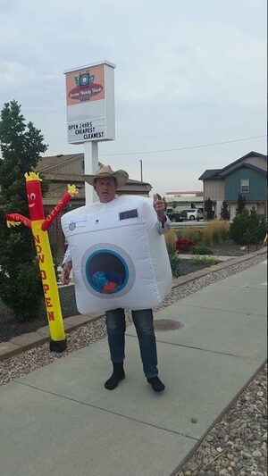 Washer sheriff Jerome Handy Wash sidewalk